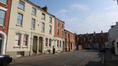 Large House - Contractors & Families & Private Parking