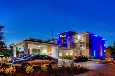 Holiday Inn Express Newberg - Wine Country by IHG