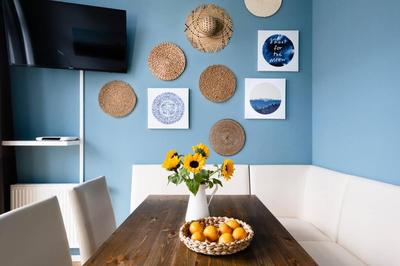 SC 05 by ROCKCHAIR Apartments l SUPERHOST Status l 2 Bedrooms Boxspringbeds Balcony Elevator - Cozy Family & Business Flair welcomes you!