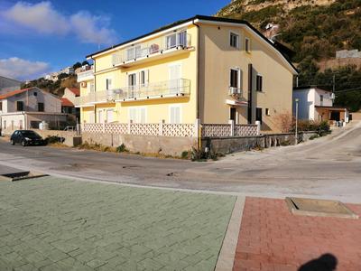 A picco sul mare