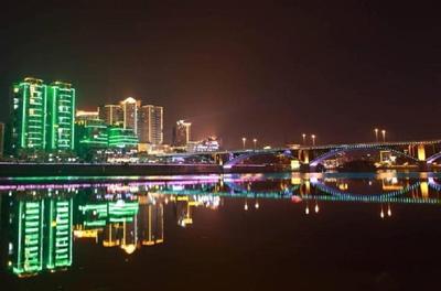 Lavande Hotel Neijiang High-speed Railway Station Peace Plaza