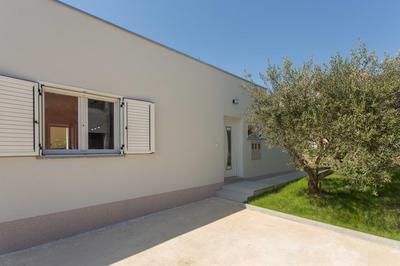 Villa Emanuela with heated private pool, BBQ