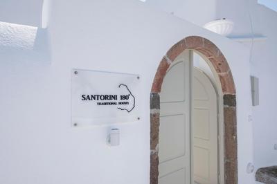 Santorini 180 Degrees
