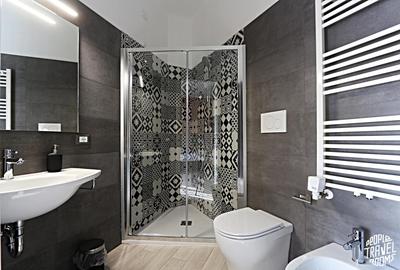 People Travel Rooms
