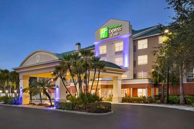Holiday Inn Express & Suites Sarasota East by IHG