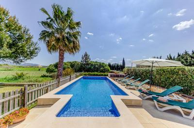 Villa Soler de Baix by Sealand Villas