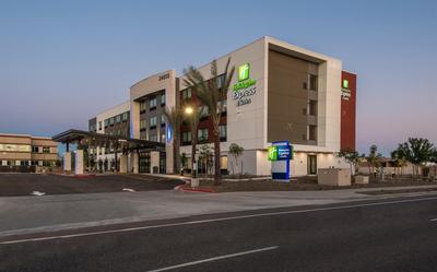Holiday Inn Express & Suites - Phoenix North - Happy Valley by IHG