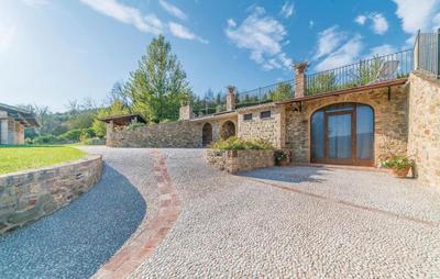 Il Vigneto Wine Chalet
