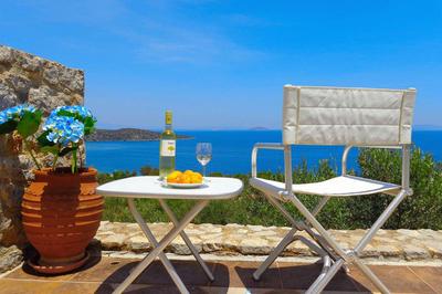 Luxury Villa with Pool overlooking a Majestic View