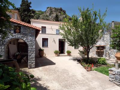 Spacious Retreat near Preveli, Triopetra & Plakias