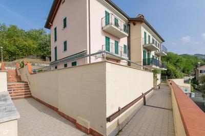 Valery House