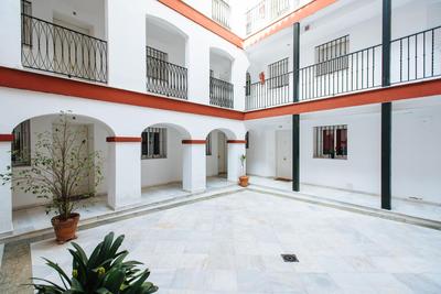 Hostly Lagar Center-Fibre-Parking optional-CLess
