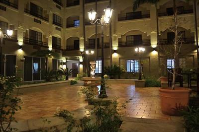 DoubleTree by Hilton Chatsworth