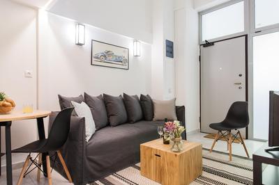 Be based in this groovy loft in the CITY CENTER!!