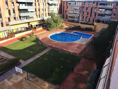 Spacious Apartment in Terrassa with Shared Pool, 85 m²