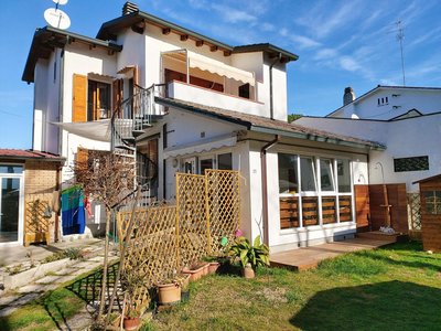 Charming house in Marina di Ravenna with fenced garden