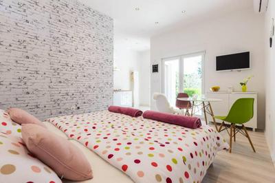 CANDY ap.-near center,bus,beach+free parking place