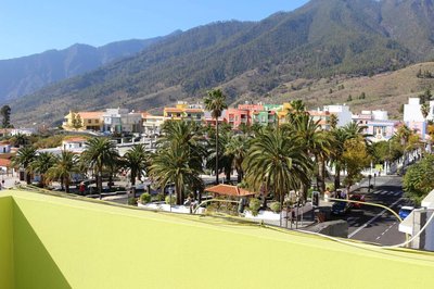 Welcoming apartment with mountain view