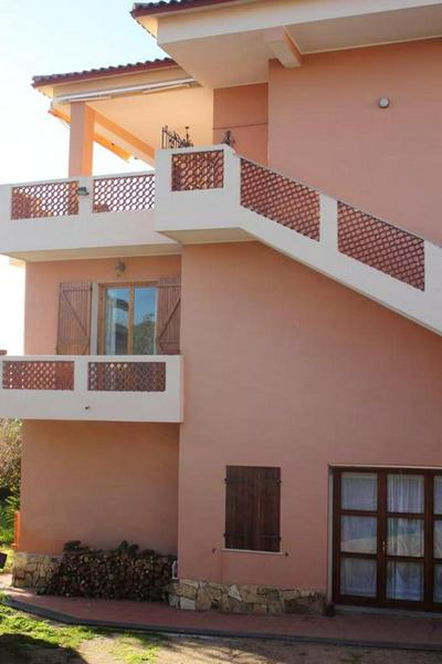 One bedroom appartement with balcony at Badesi 2 km away from the beach