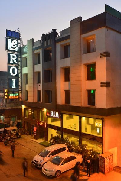 Hotel Le Roi Near New Delhi Railway Station