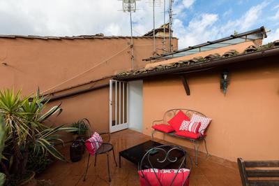 Amazing penthouse with private terrace in Trastevere