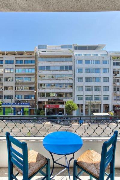 4BDR Amazing Spacious full Apt in Plaka (and Netflix)