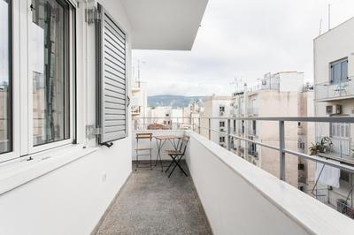 HIGHEND 2BDR Full APT/ IDEAL LOCATION (and Netflix)