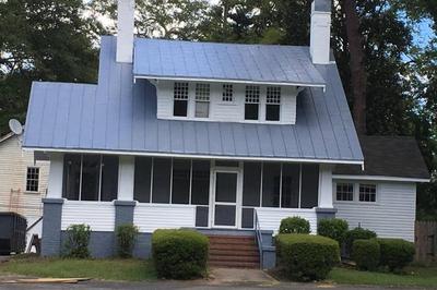 Renovated 1928 bungalow on a former asylum campus
