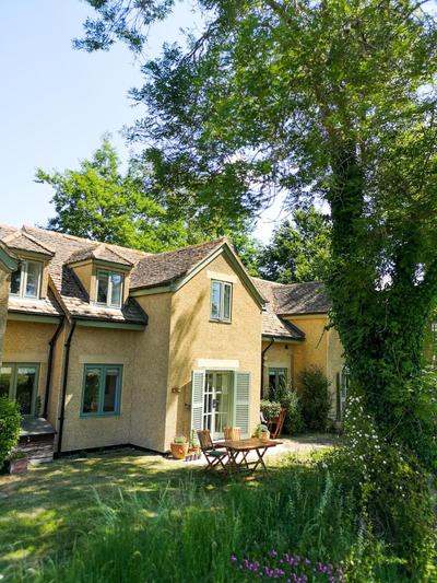 Mill Green Cottage, On site Pools & Spa access