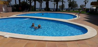 Appartement Première Ligne de mer avec piscine