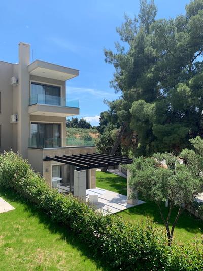 Niovi Villas