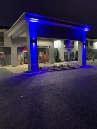 Days Inn by Wyndham Great Lakes Naval Base