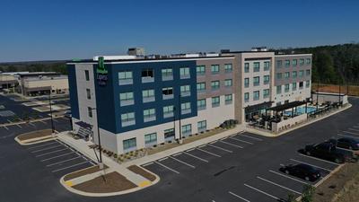 Holiday Inn Express & Suites Richburg by IHG