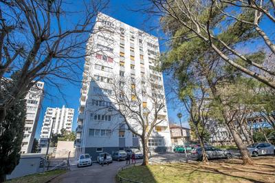 Apartment IN