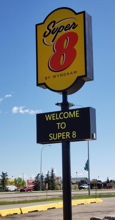 Super 8 by Wyndham Spruce Grove