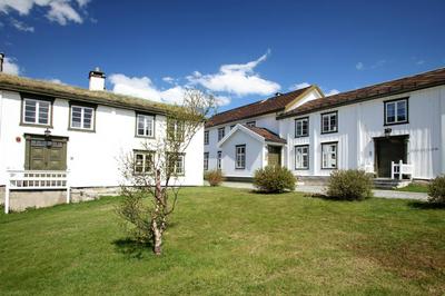 Kongsvold Fjeldstue by Frich`s