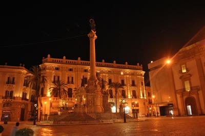 Agghiorna&skura house