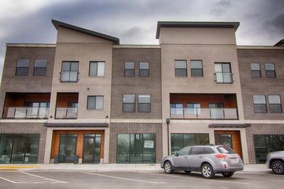 Modern Town House, 3-Bedrooms Home private parking