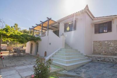 Κτήμα Παπαβασιλόπουλος (300 μ. από την παραλία Περούλια)