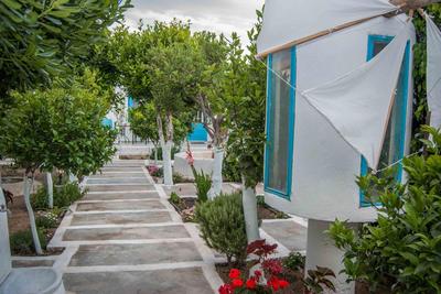 PERIVOLI 4-CHORA(5min away from the center by car)