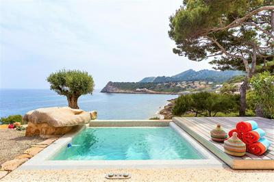 Front Line Sea Villa In Mallorca Up to 6 Guests