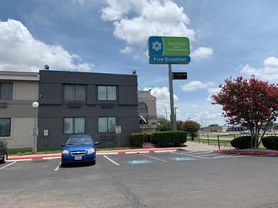 Travelodge by Wyndham San Antonio Downtown Northeast