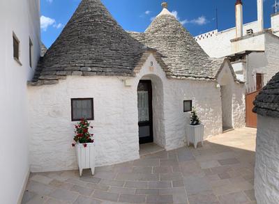 Trulli Family - Trulli&Cummerse