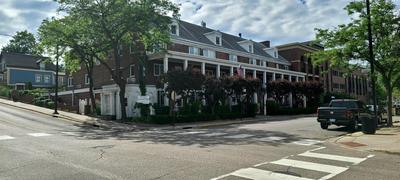 Lowell Inn