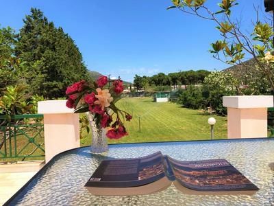 Pink-White Marathon Villa