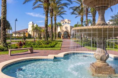 Vista Cay Resort by Millenium at Universal Blvd