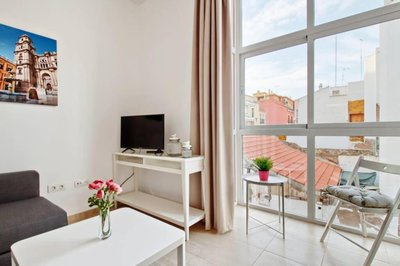 Apartamento terraza privada 2D. MALAGA CENTRO