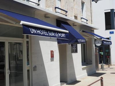 Un Hotel sur le Port