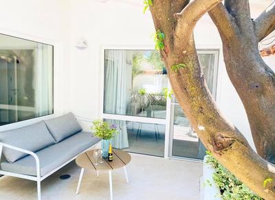 Friends Family Hotel