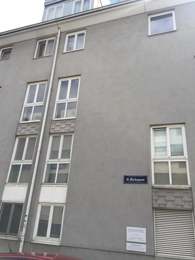 No Smoking, Cozy Apartment in top location 15 min to Center